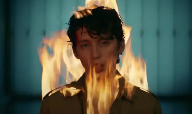 7 Gifs To Describe How We Feel About Troye Sivan's 'Easy'