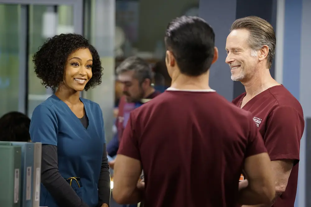CHICAGO MED 6x08 "Fathers and Mothers, Daughters and Sons"
