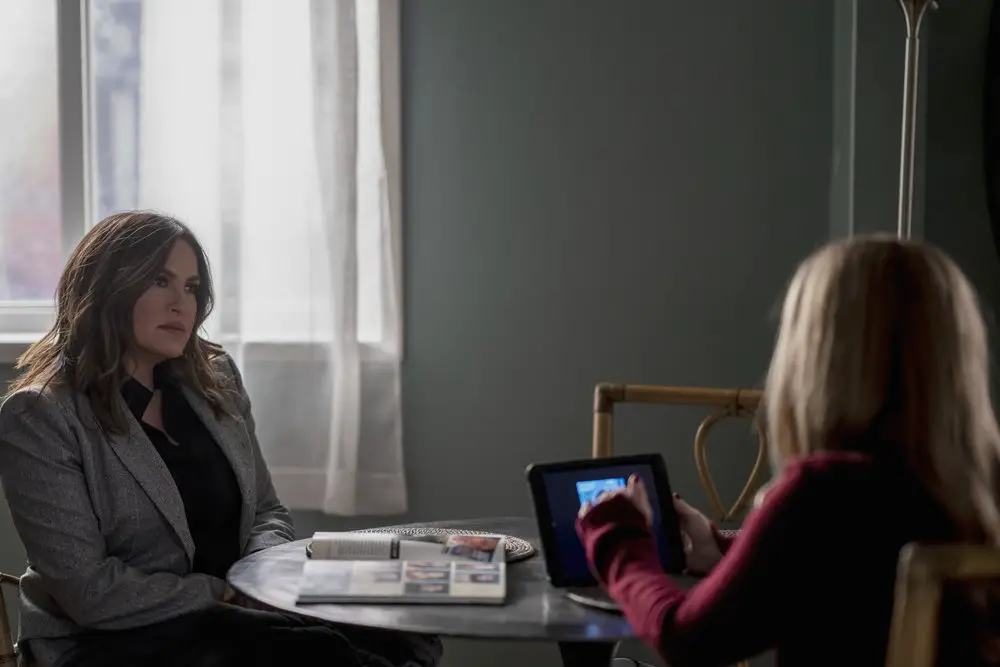 Law & Order: SVU 23x13 "If I Knew Then What I Know Now" Mariska Hargitay as Olivia Benson