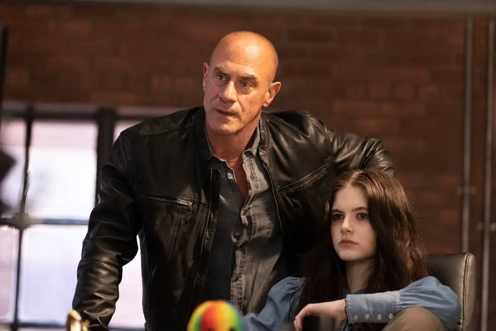 Law & Order: Organized Crime 2x19 review "Dead Presidents" Chris Meloni as Elliot Stabler and Ainsley Seiger as Jet Slootmaekers
