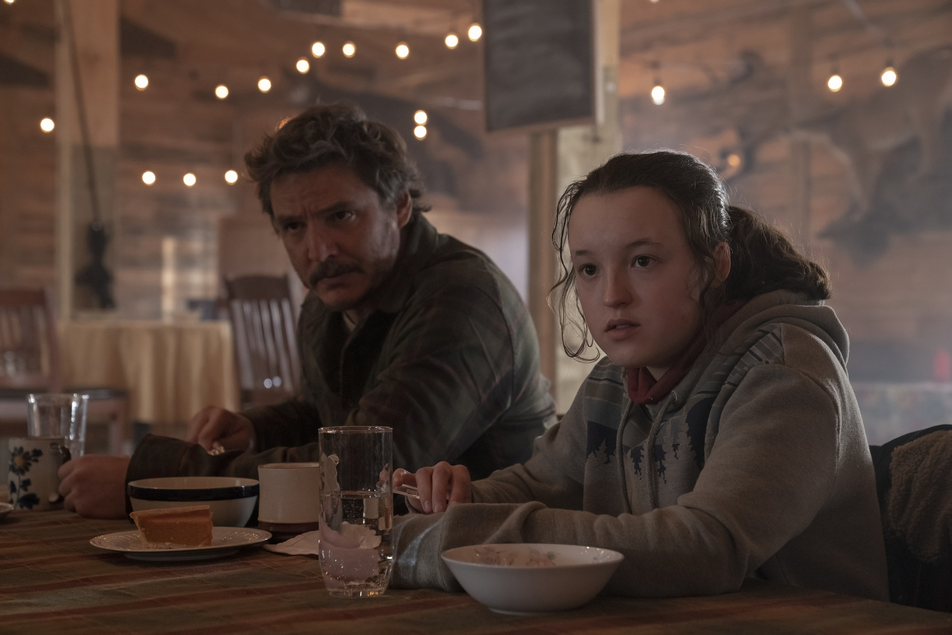 Pedro Pascal and Bella Ramsey in The Last of Us 1x06 "Kin"