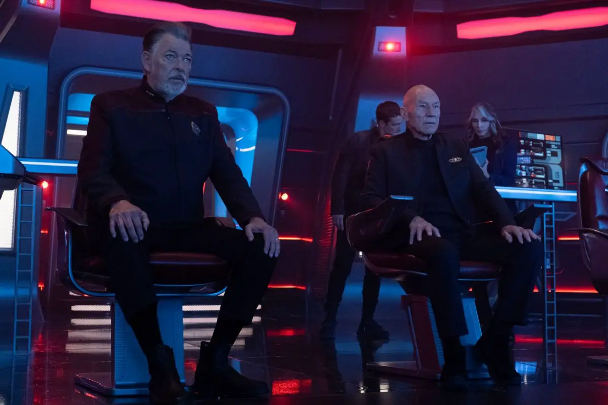 Jonathan Frakes as Riker and Sir Patrick Stewart as Picard in Star Trek: Picard 3x04 "No Win Scenario."