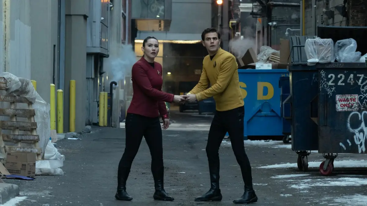 Christina Chong as La'an Noonien-Singh and Paul Wesley as James T. Kirk in Star Trek: Strange New Worlds 2x03 "Tomorrow and Tomorrow and Tomorrow."
