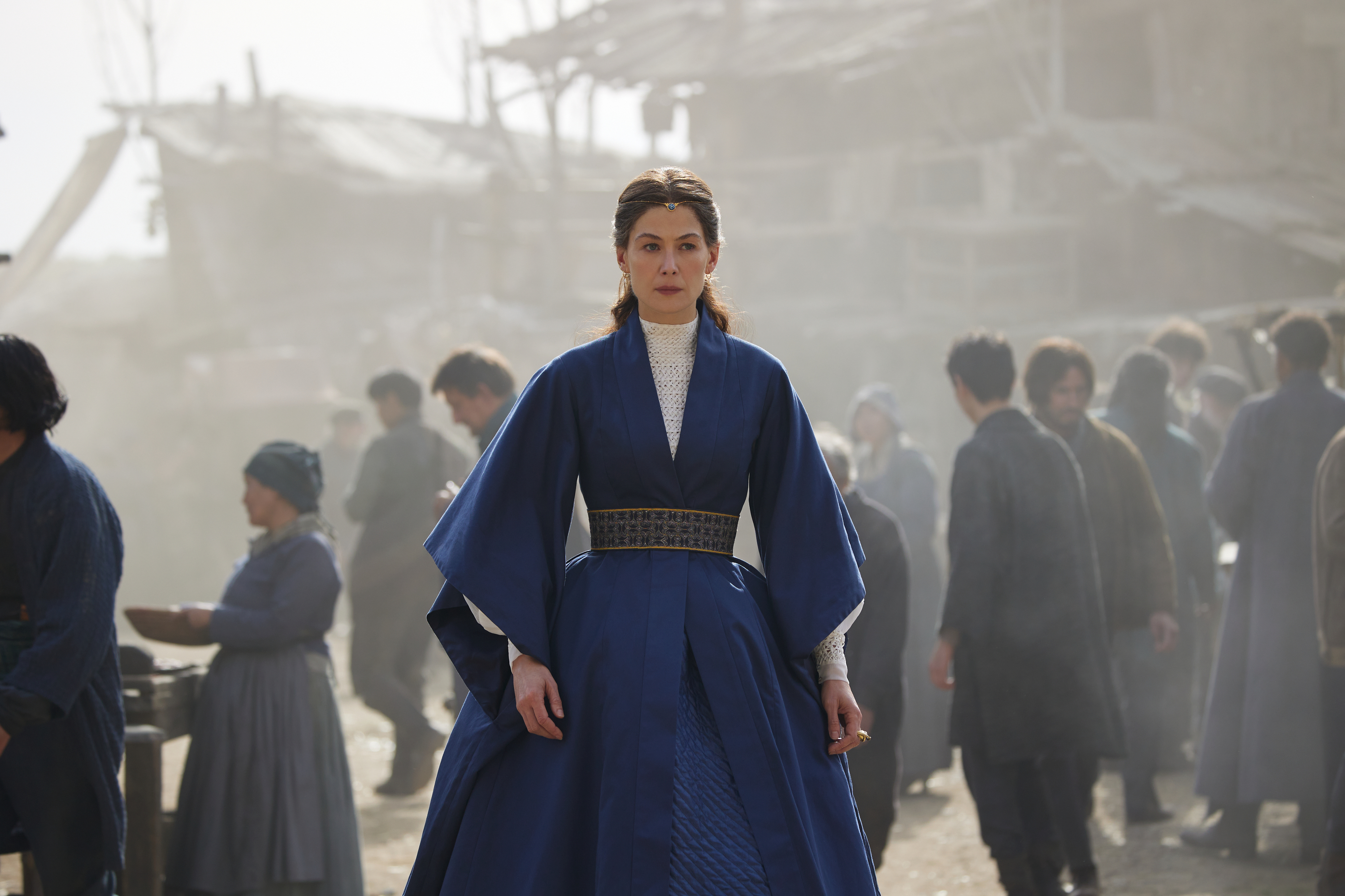 Rosamund Pike as Moiraine in The Wheel of Time 2x04. Courtesy of Prime Video.