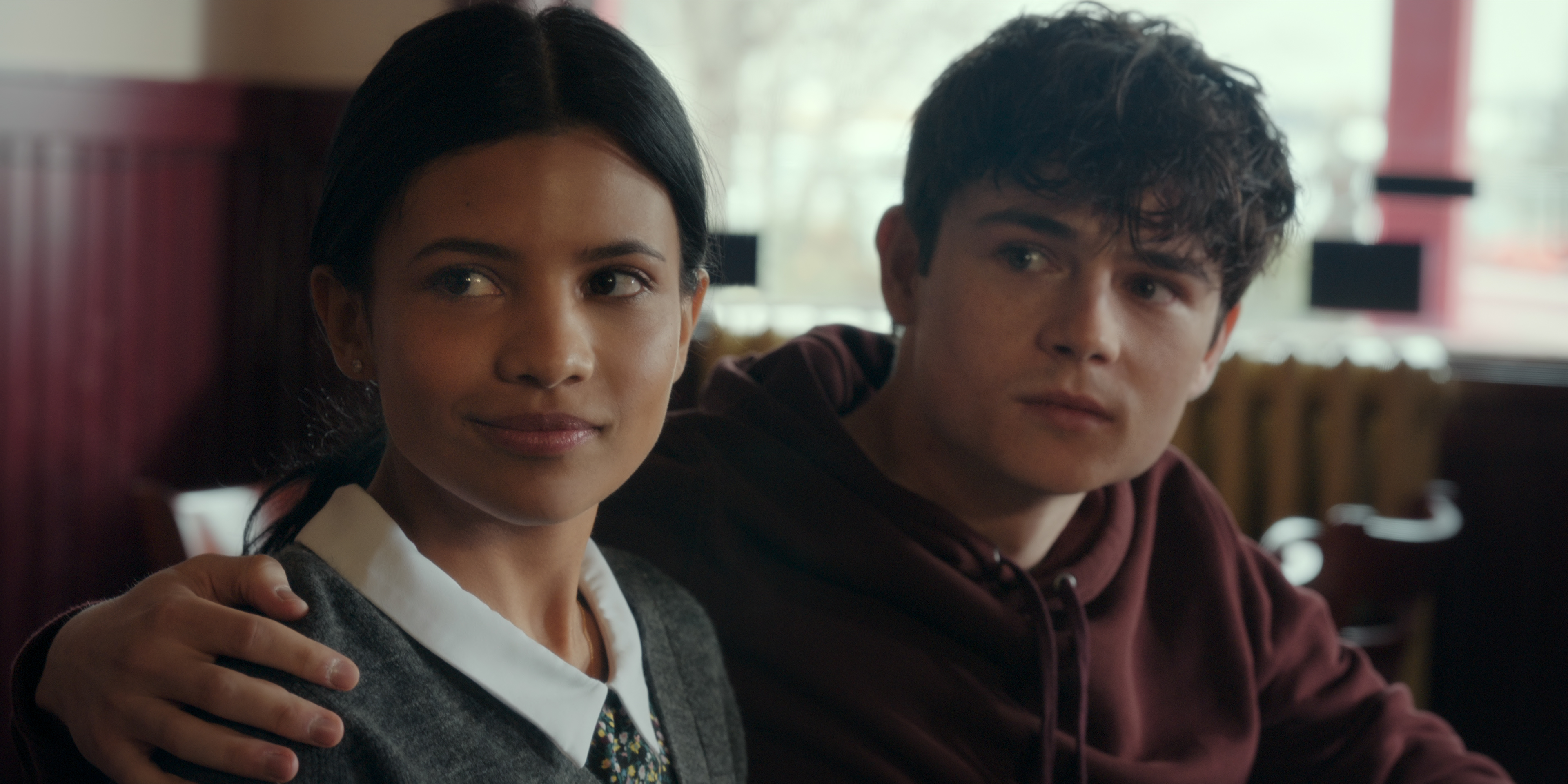 My Life with the Walter Boys 1x06 (L to R) Nikki Rodriguez as Jackie and Ashby Gentry as Alex in episode 106 of My Life with the Walter Boys. Cr. Courtesy of Netflix/© 2023 Netflix, Inc.