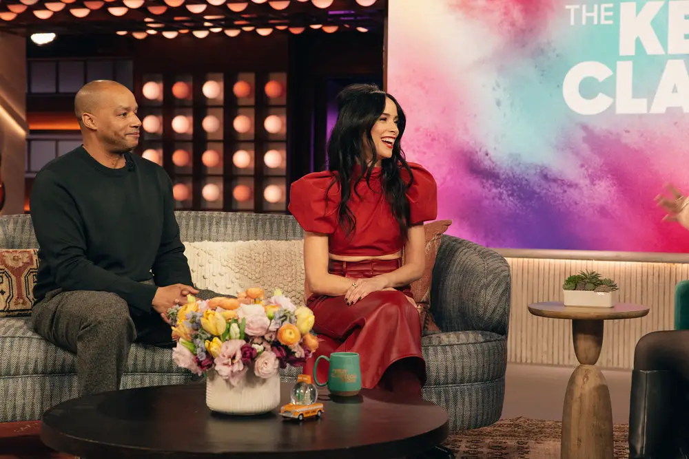 Abigail Spencer and Donald Faison on The Kelly Clarkson Show