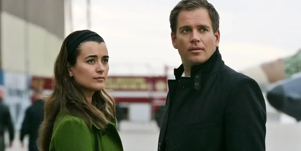 Cote de Pablo and Michael Weatherly on NCIS.