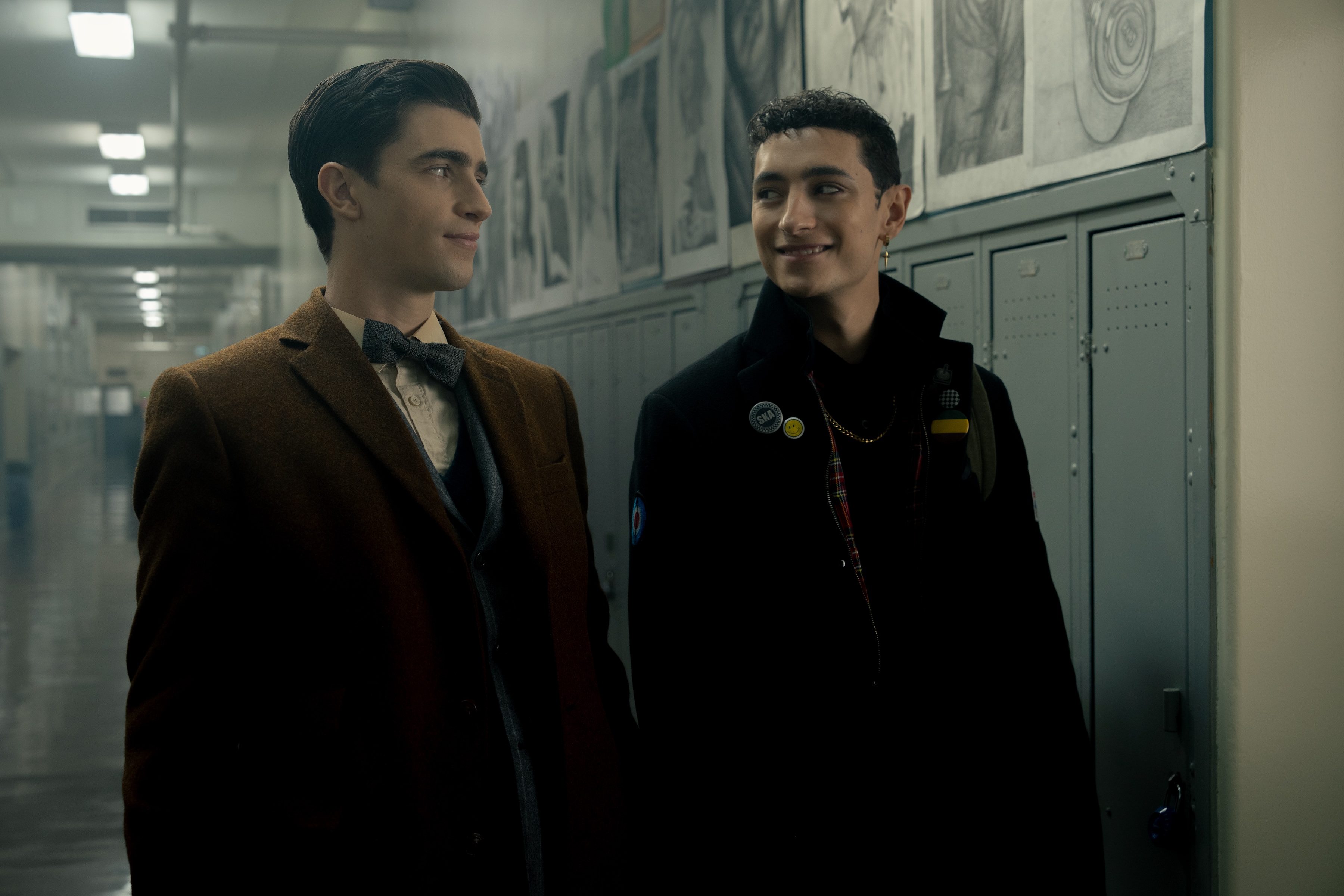 DEAD BOY DETECTIVES. (L to R) George Rexstrew as Edwin Payne and Jayden Revri as Charles Rowland in episode 5 of DEAD BOY DETECTIVES. Cr. Ed Araquel/Netflix © 2023