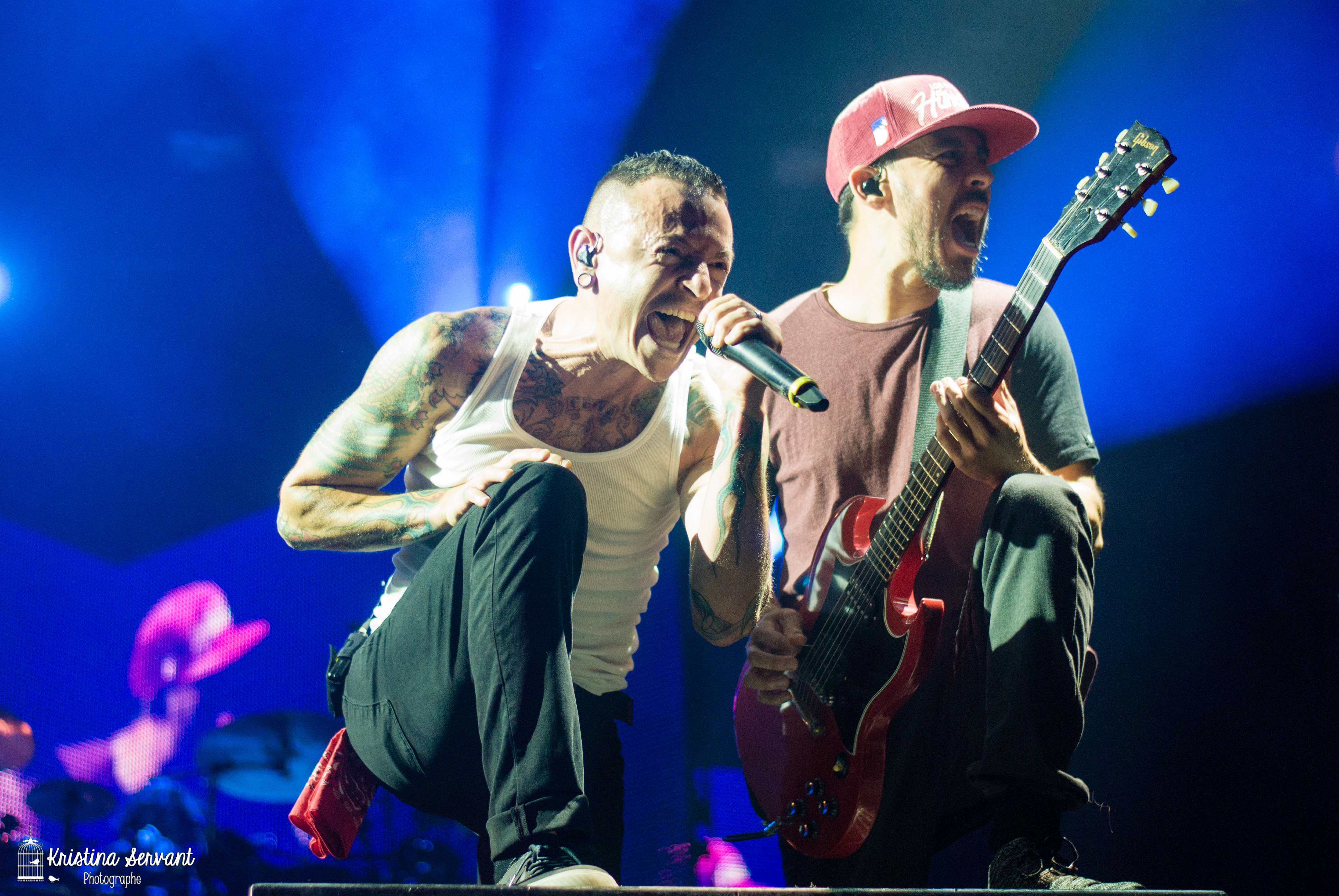 English: Taken on August 23, 2014 in Montreal. Chester Bennington and Mike Shinoda of Linkin Park performing Live. Credit: Kristina Servant via Wiki Commons
