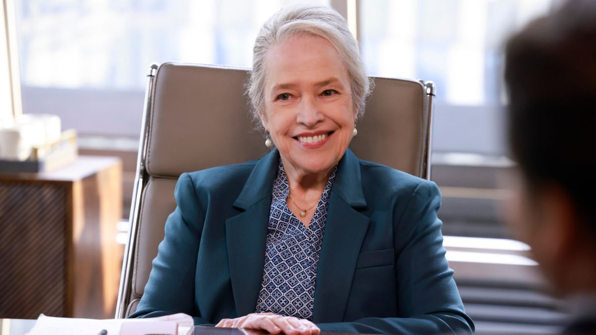 Matlock Season 1, Episode 6, "Sixteen Steps" - Kathy Bates as “Madeline Matlock”