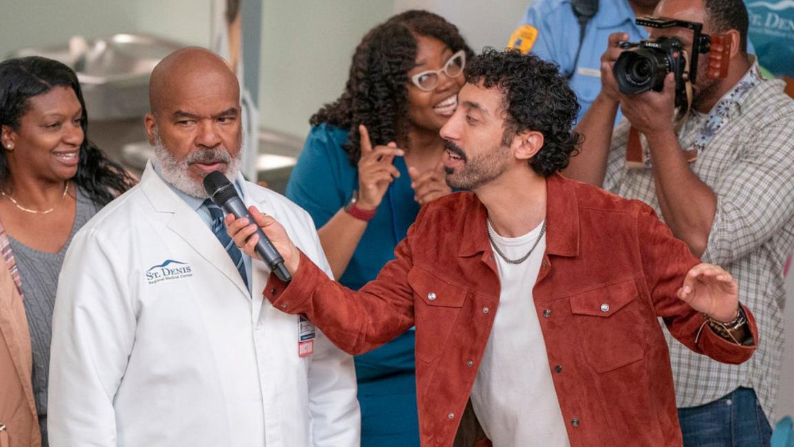 ST. DENIS MEDICAL -- "Some Famous Internet Guy" Episode 113 -- Pictured: (l-r) David Alan Grier as Dr. Ron, Morgan Jay as Colby Twill -- (Photo by: Ron Batzdorff/NBC)