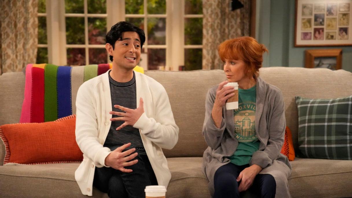 HAPPY'S PLACE -- "The Doctor is Out" Episode 117 -- Pictured: (l-r) Pablo Castelblanco as Steve, Reba McEntire as Bobbie -- (Photo by: Casey Durkin/NBC)
