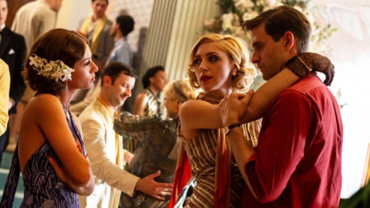 Agatha Christie’s Towards Zero. Mimi Keene (Kay Elliot), Ella Lily Hyland (Audrey Strange) and Oliver Jackson-Cohen (Nevile Strange) - Courtesy of BritBox