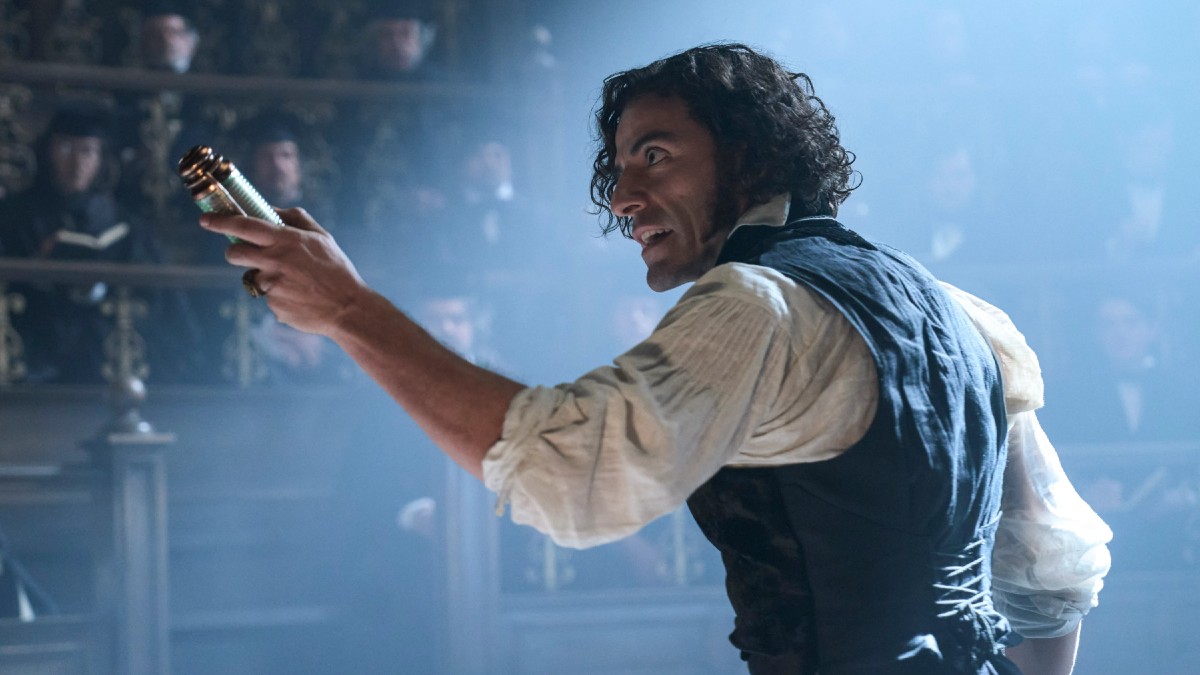 Oscar Isaac in Frankenstein