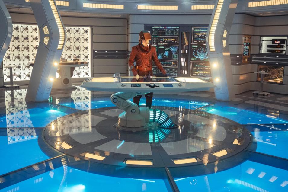 Ethan Peck as Spock in Star Trek: Strange New Worlds season 3 episode 3 "Shuttle to Kenfori."