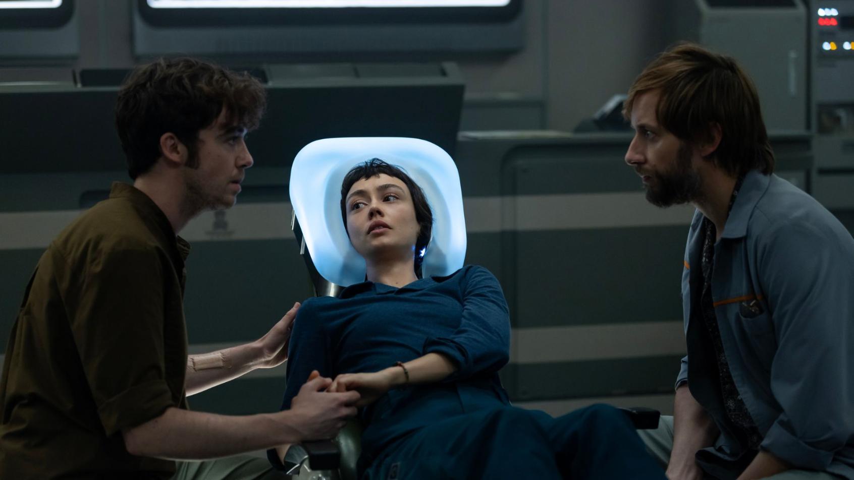 FX's Alien: Earth -- "Observation" -- Season 1, Episode 4 (Airs Tues, August 26) -- Pictured (L-R): Alex Lawther as Hermit, Sydney Chandler as Wendy, David Rysdahl as Arthur. CR: Patrick Brown/FX