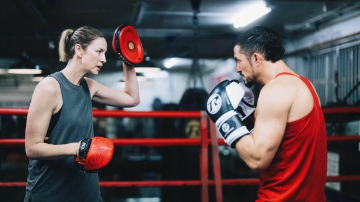 (L-R) Caitríona Balfe as “Caitlin” and Orlando Bloom as “Boxer” in the Psychological Thriller film, THE CUT. Photo courtesy of Republic Pictures (a Paramount Pictures label).