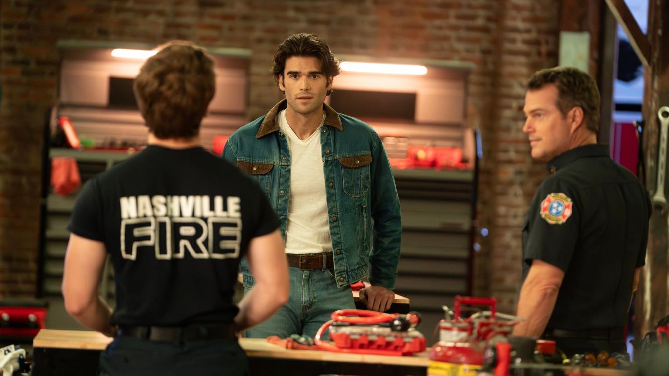 9-1-1: Nashville – “Pilot” – When a powerful tornado tears through Nashville and endangers a country music festival, Captain Don Hart leads fire station 113 on a harrowing rescue mission. Meanwhile, the Hart family contends with the fallout when a long-held secret is revealed. THURSDAY, OCT. 9 (9:00-10:00 p.m. EDT) on ABC. (Disney/Jake Giles Netter) HUNTER MCVEY, CHRIS O’DONNELL