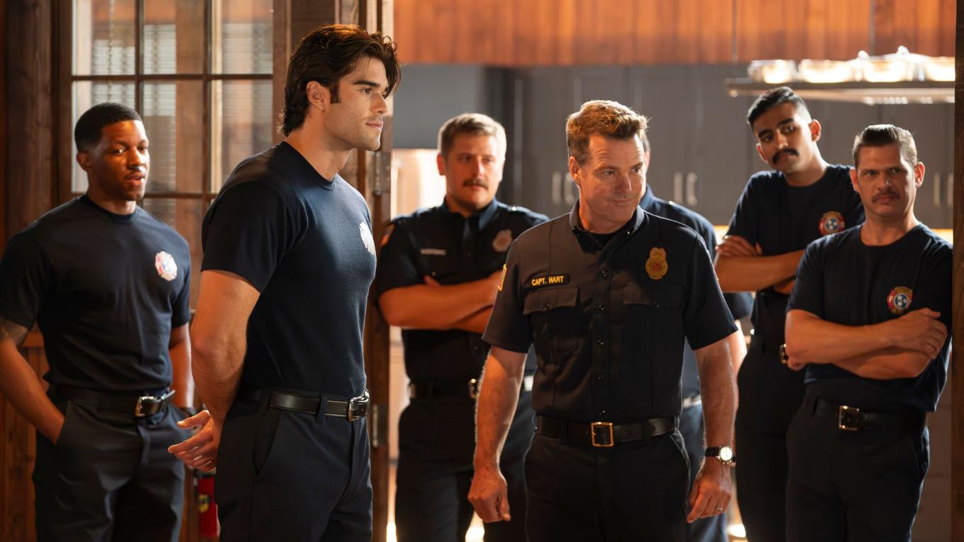 9-1-1: Nashville – “Pilot” – When a powerful tornado tears through Nashville and endangers a country music festival, Captain Don Hart leads fire station 113 on a harrowing rescue mission. Meanwhile, the Hart family contends with the fallout when a long-held secret is revealed. THURSDAY, OCT. 9 (9:00-10:00 p.m. EDT) on ABC. (Disney/Jake Giles Netter) HUNTER MCVEY, CHRIS O’DONNELL