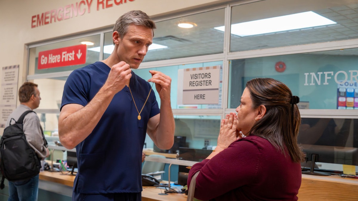 BRILLIANT MINDS -- "Once Upon a Time in America" Episode 205 -- Pictured: (l-r) Teddy Sears as Dr. Josh Nichols, Sol Miranda as Ana Torres -- (Photo by: Pief Weyman/NBC)