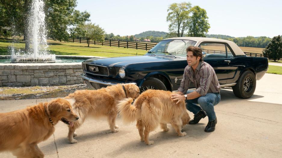 9-1-1: NASHVILLE – “Bad Case of the Blues” – Don and the 113 team respond to emergencies at a waterpark and a sorority house. Meanwhile, the crew puts Blue’s skills and knowledge to the test as he trains for his firefighter exam, while Blythe digs into Blue’s past. THURSDAY, OCT. 30 (9:00-10:00 p.m. EDT) on ABC. (Disney/Jake Giles Netter) HUNTER MCVEY