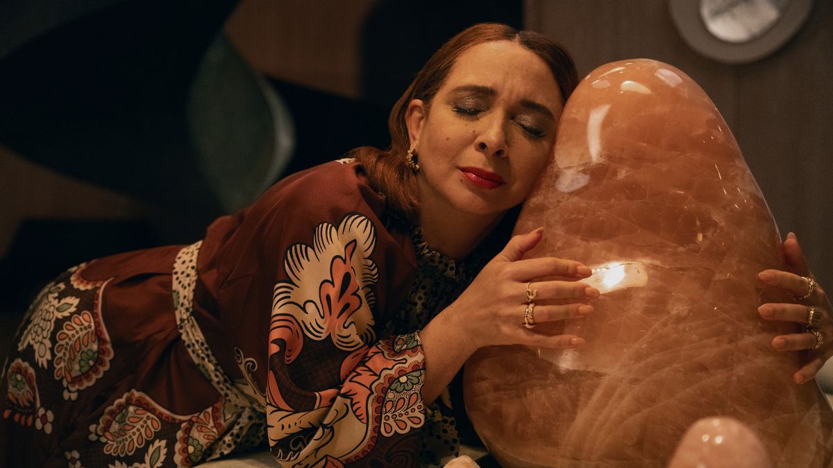 Loot Season 3, Episode 4, "Buona Sera" - Maya Rudolph