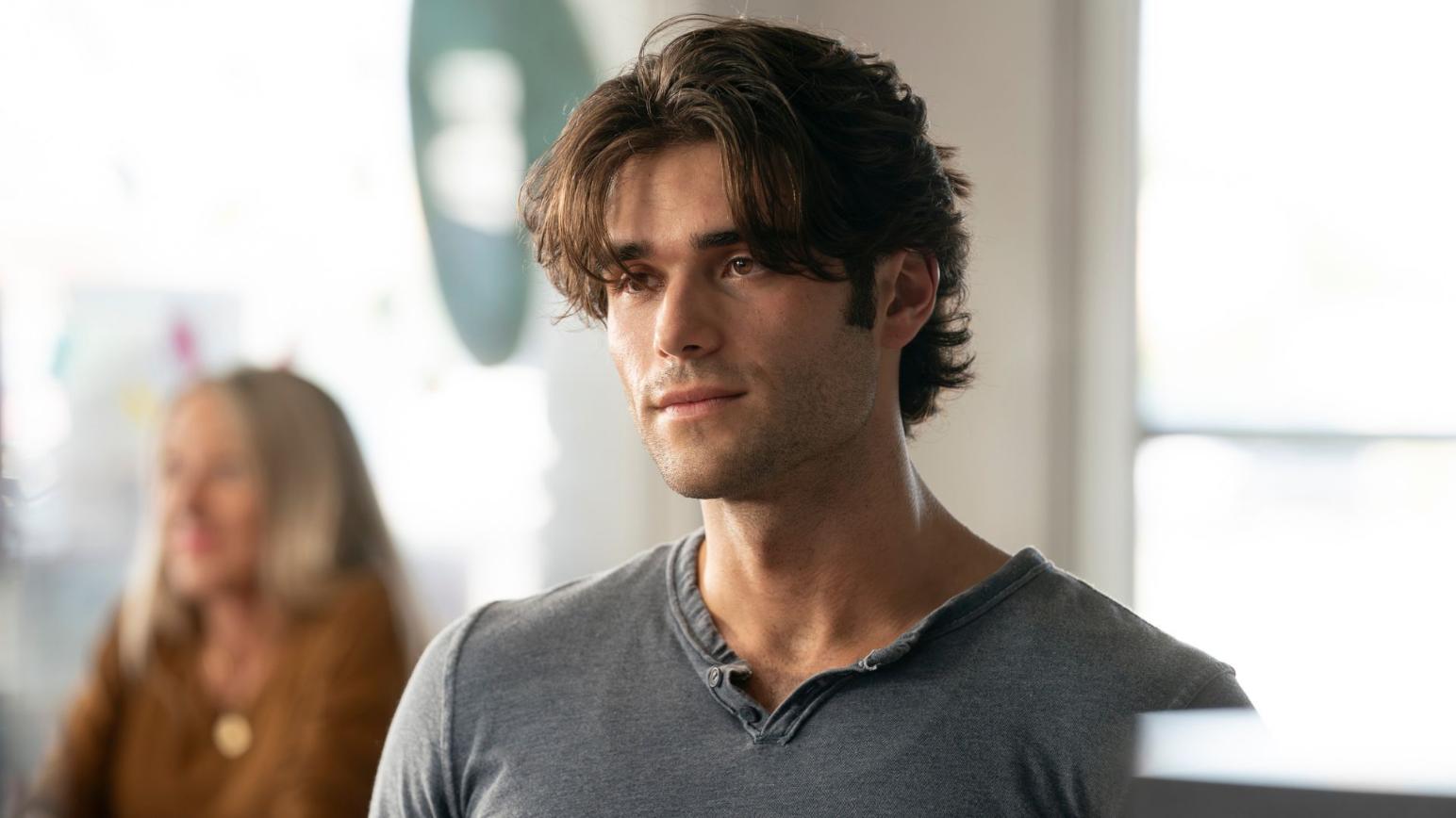 9-1-1: NASHVILLE – “Lost Children” – With mounting pressure from his peers and family, Blue takes his firefighter exam. Meanwhile, Roxie and Taylor search for the identity of an unconscious girl and respond to a high-stakes emergency involving two abducted children. THURSDAY, NOV. 6 (9:00-10:00 p.m. EST) on ABC. (Disney/Jake Giles Netter) HUNTER MCVEY