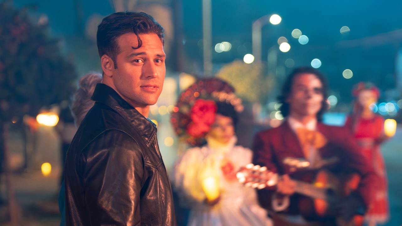 9-1-1 Season 9 Episode 5 - Eddie in a Dia de Muertos parade