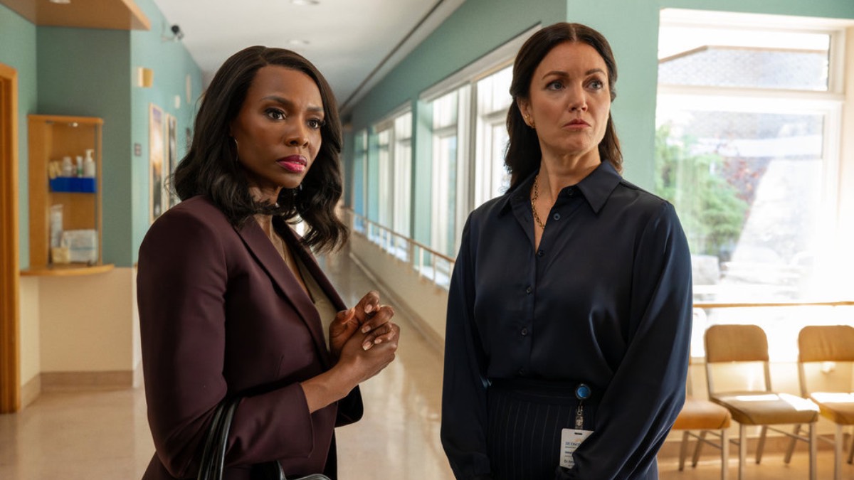 BRILLIANT MINDS -- "The Upside Down" Episode 208 -- Pictured: (l-r) Tamberla Perry as Dr. Carol Pierce, Bellamy Young as Dr. Amelia Frederick -- (Photo by: Pief Weyman/NBC)
