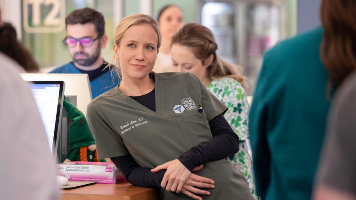 CHICAGO MED -- "Twist & Shout" Episode 1113 -- Pictured: Jessy Schram as Dr. Hannah Asher -- (Photo by: George Burns Jr/NBC)