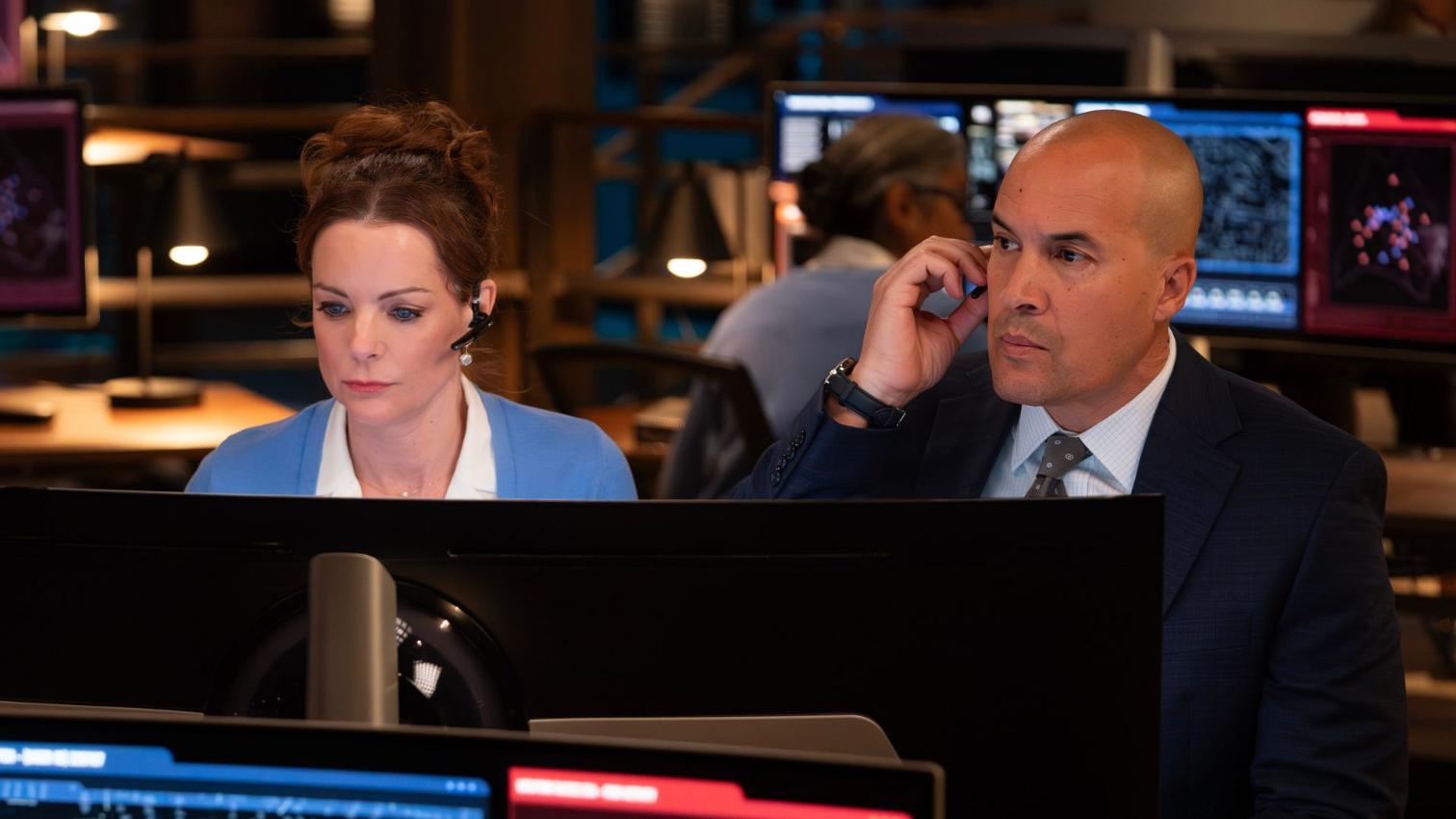 9-1-1: NASHVILLE – “Love to Death” – Blue and Dixie remain at odds, with Dixie skipping Blue’s birthday. A 9-1-1 call turns into a murder investigation, and Cammie takes responsibility to help solve it. Meanwhile, a fertility clinic loses power, putting its contents at risk. THURSDAY, APRIL 2 (9:00-10:00 p.m. EDT) on ABC. (Disney/Jake Giles Netter) KIMBERLY WILLIAMS-PAISLEY, COBY BELL