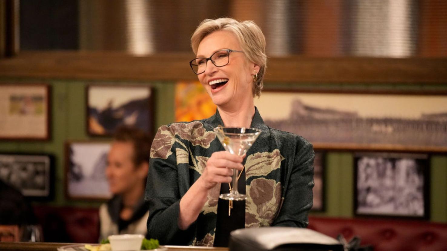 HAPPY'S PLACE -- "A New Chapter" Episode 214 -- Pictured: Jane Lynch as Val -- (Photo by: Casey Durkin/NBC)