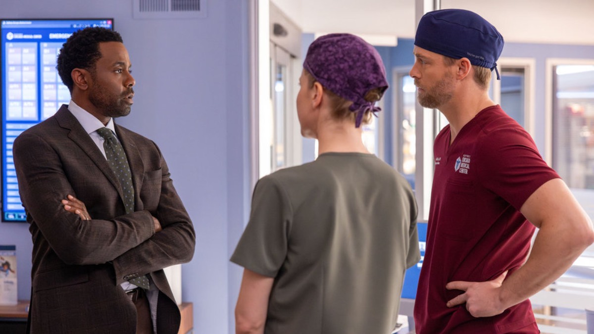 CHICAGO MED -- "Things Left Unsaid" Episode 1118 -- Pictured: (l-r) Brandon Scott as Gavin, Jessy Schram as Dr. Hannah Asher, Luke Mitchell as Dr. Mitch Ripley -- (Photo by: George Burns Jr/NBC)