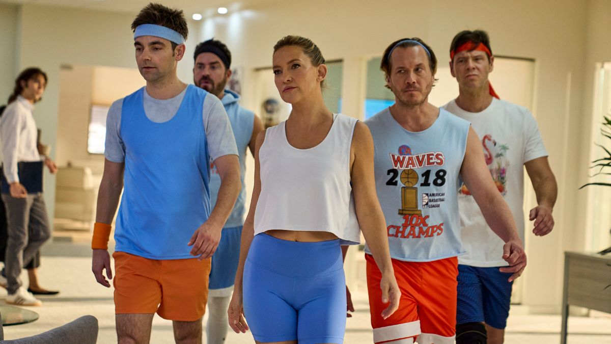 Running Point Season 2, Episode 8 -- Drew Tarver as Sandy Gordon, Justin Theroux as Cam Gordon, Kate Hudson as Isla Gordon, Scott MacArthur as Ness Gordon, and Ike Barinholtz as Cousin Bennie