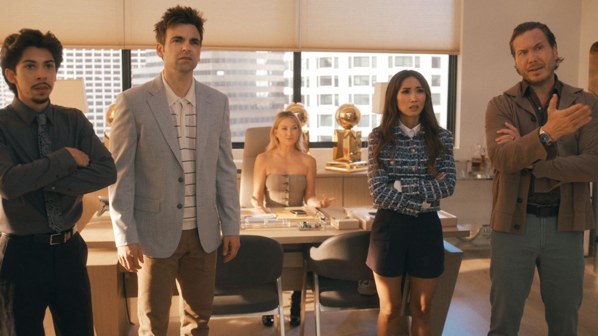 Running Point Season 2, Episode 6 - Fabrizio Guido as Jackie, Drew Tarver as Sandy Gordon, Kate Hudson as Isla Gordon, Brenda Song as Ali and Scott MacArthur as Ness Gordon