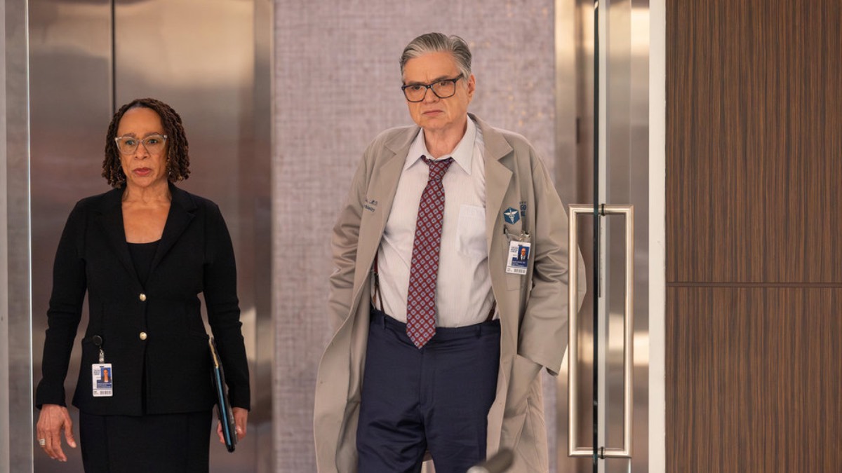 CHICAGO MED -- "Heaven Help Us" Episode 1121 -- Pictured: (l-r) S. Epatha Merkerson as Sharon Goodwin, Oliver Platt as Dr. Daniel Charles -- (Photo by: George Burns Jr/NBC)