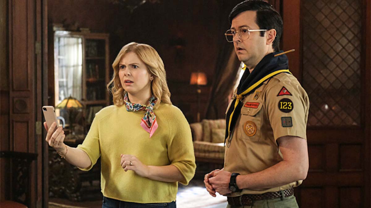 Sam and Pete in Ghosts Season 5 finale.