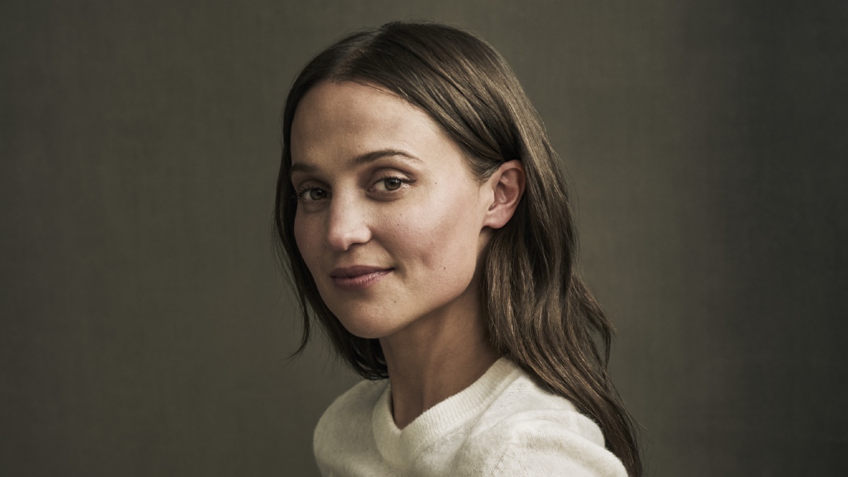 Alicia Vikander (PC: Jason Bell)