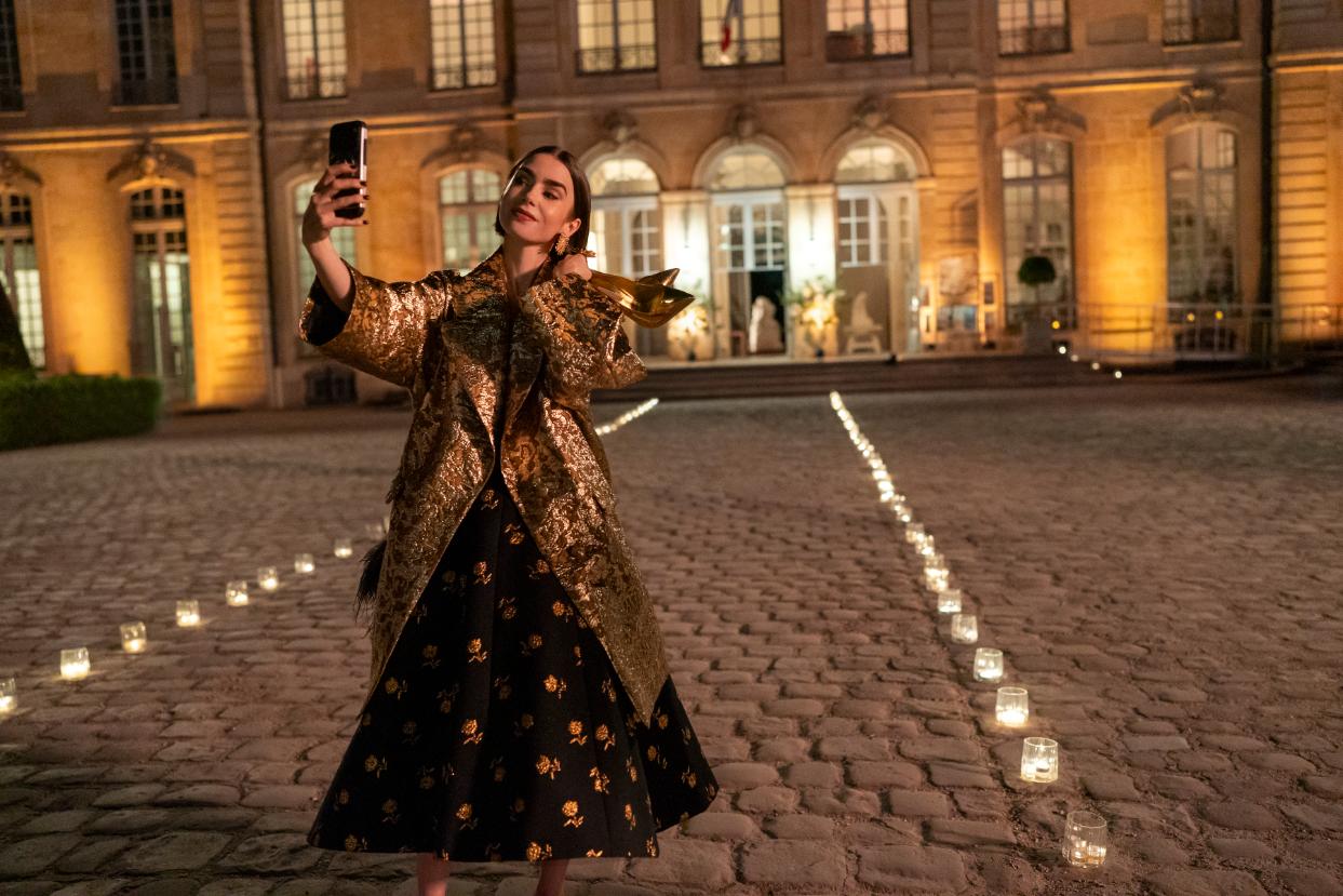 Emily in Paris Season 6