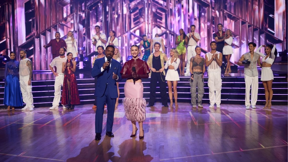 DANCING WITH THE STARS – “Super Bowl Night”
